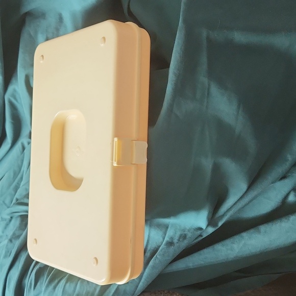 VTG Wilson Mfg 1970s Sewing Box Thread Bobbin Case Holder - Picture 2 of 4